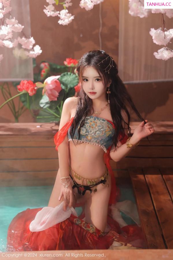   [XiuRen]高清写真图 2024.02.27 No.8146 小薯条nienie 性感美腿第39张图片